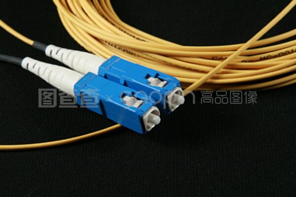 纖維連接器 現(xiàn)代通信的精密橋梁